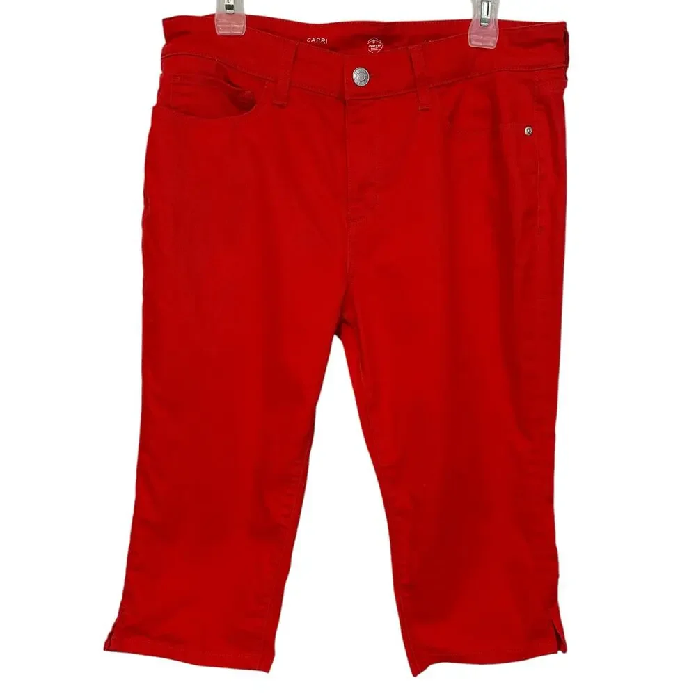 2/$15 St. John's Bay Slim Fit Capri Jeans Red Denim Cropped Petite Size 14P - Picture 3 of 6
